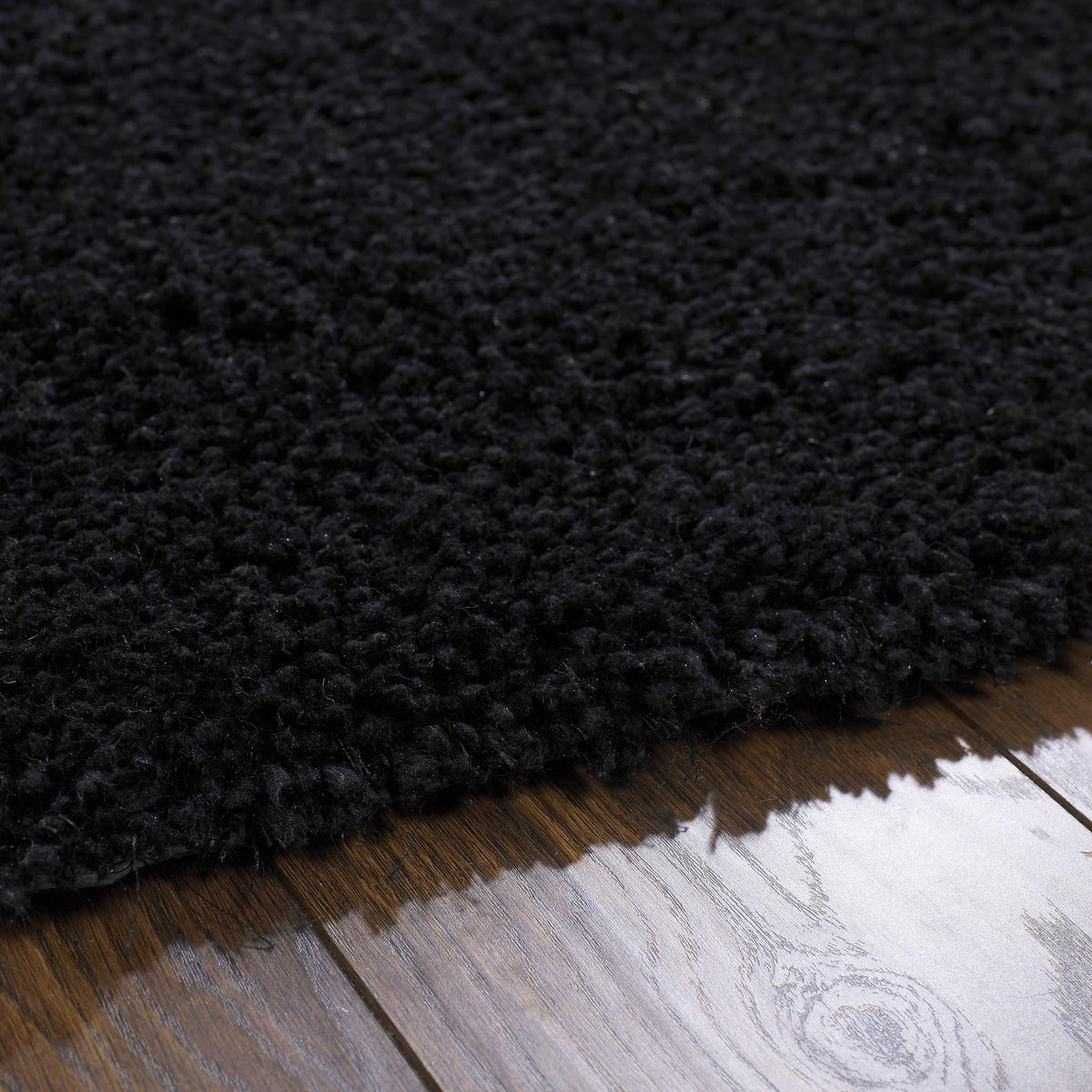 Origins Chicago Black Soft Pile Rug