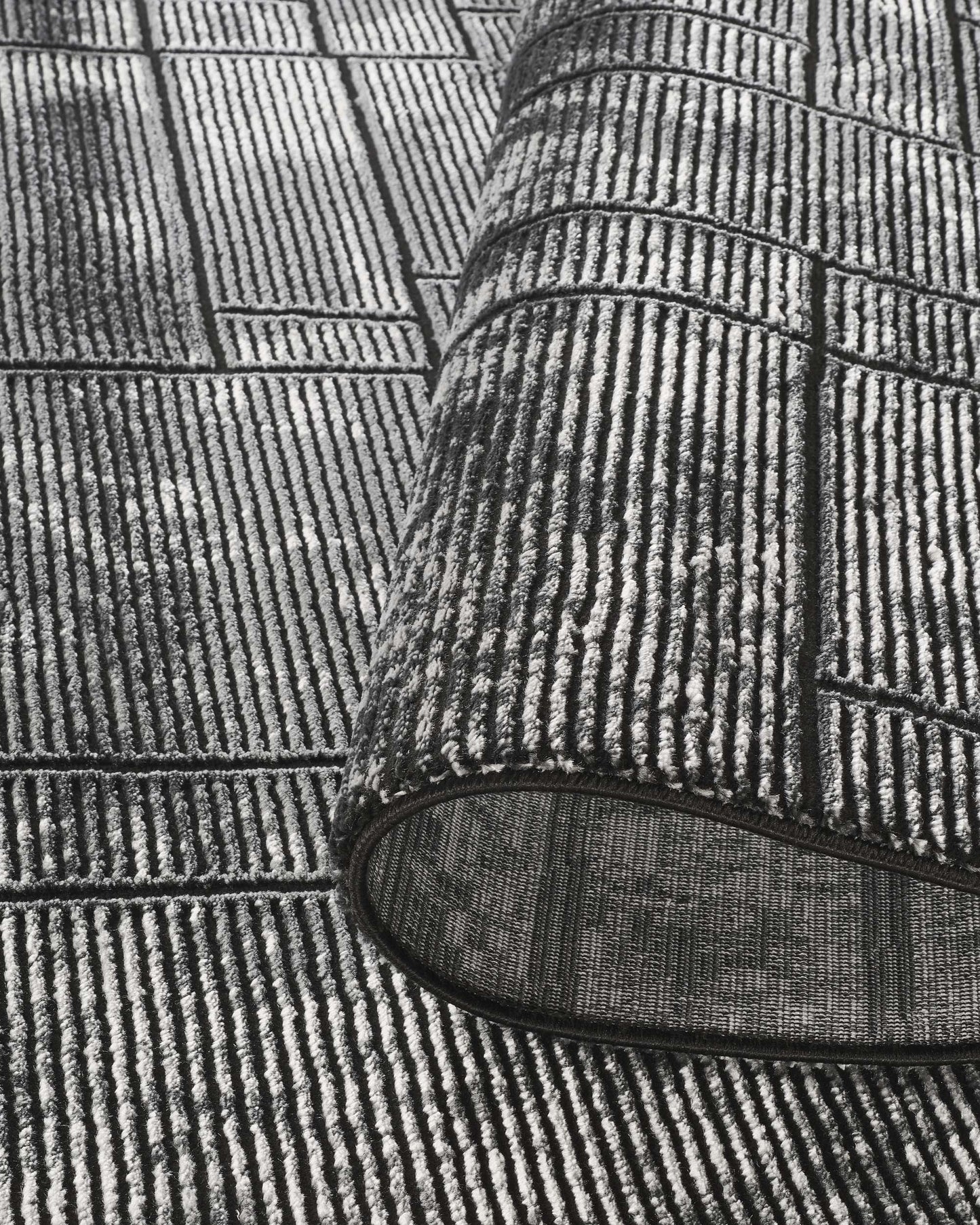 Belgravia Cobble Anthracite Grey Rug