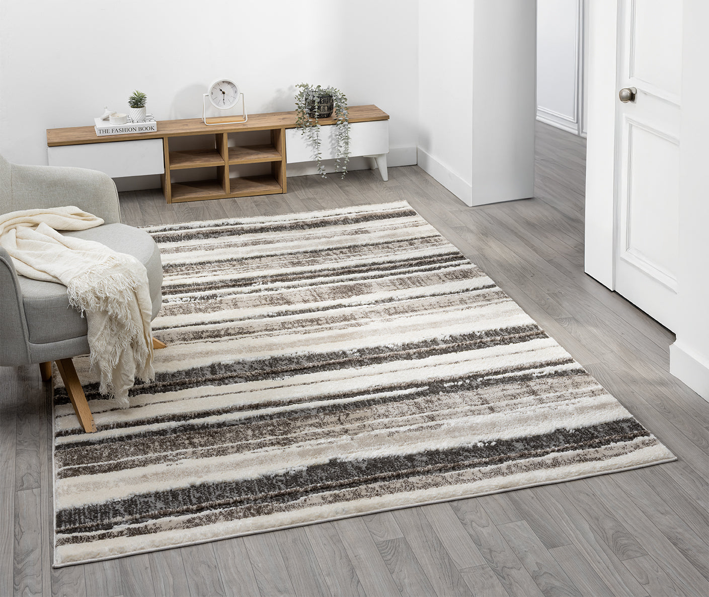 Eleanor Linear Brown Mocha Rug