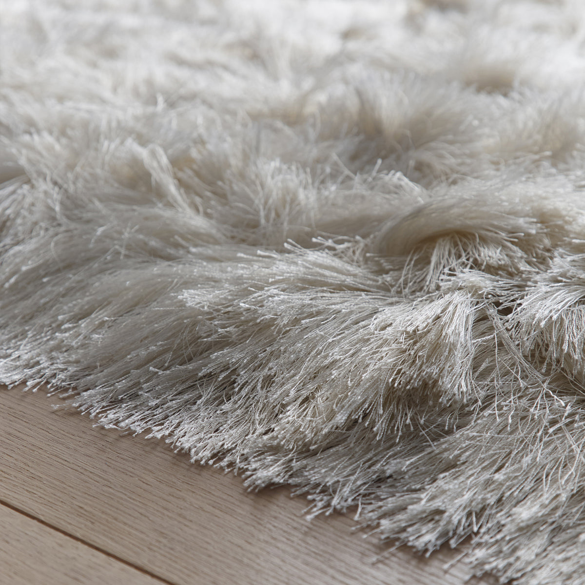 Origins Glamour Deluxe Ivory White Soft Pile Rug