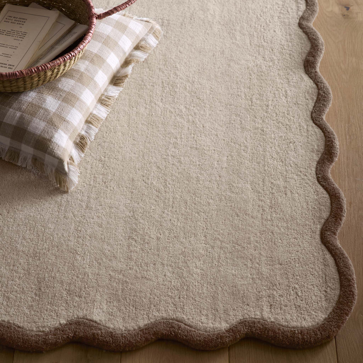 Origins Elsie Scalloped Edged Natural Beige and Brown Wool Rug