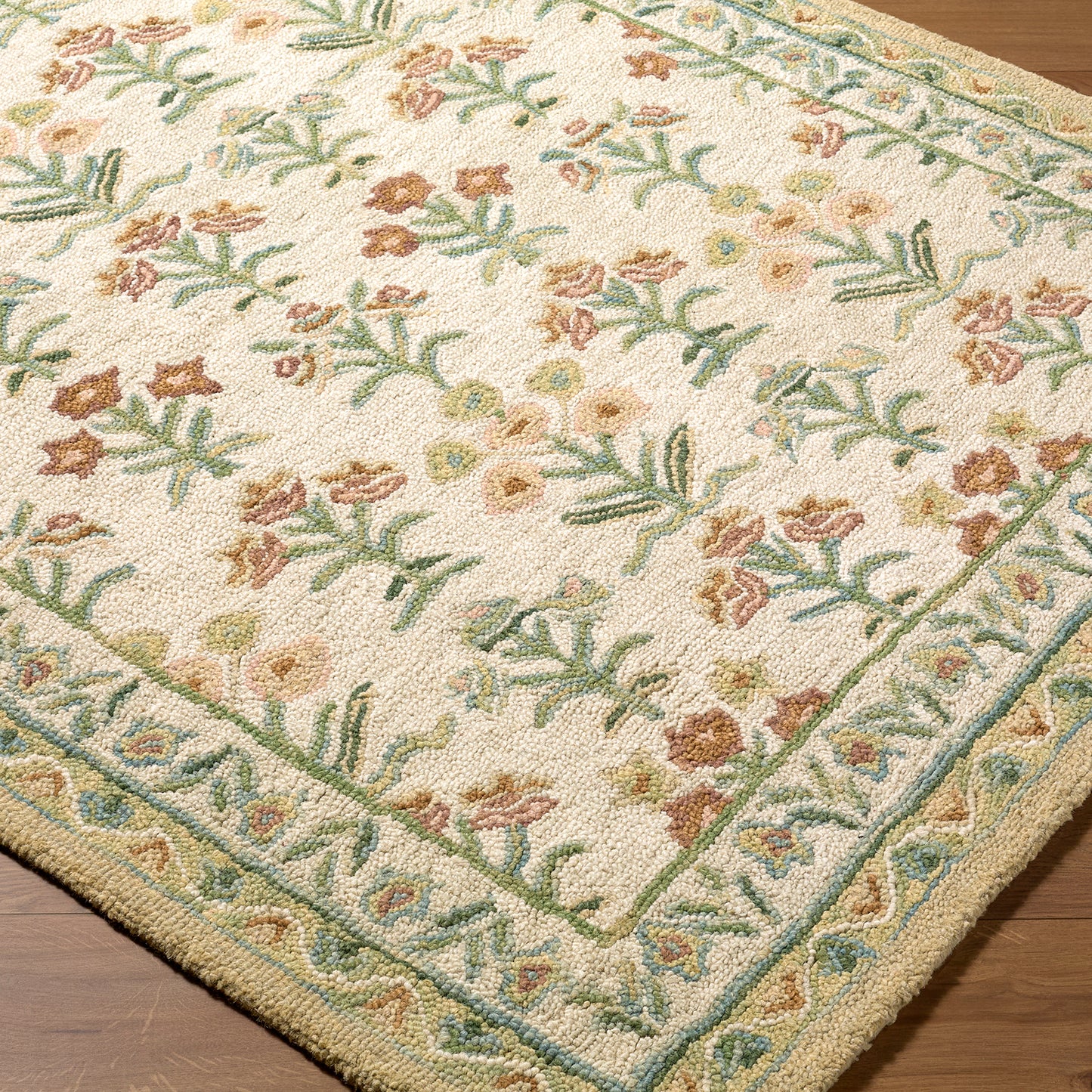 Fairfax Global Sage Traditional  Wool Rug
