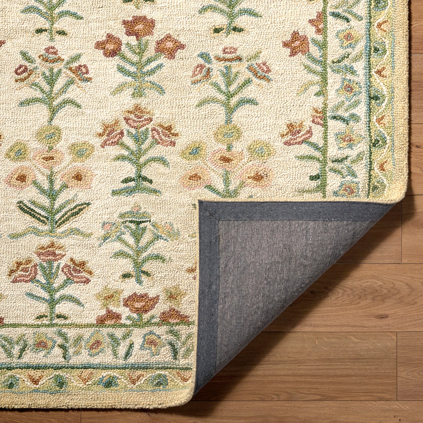 Fairfax Global Sage Traditional  Wool Rug