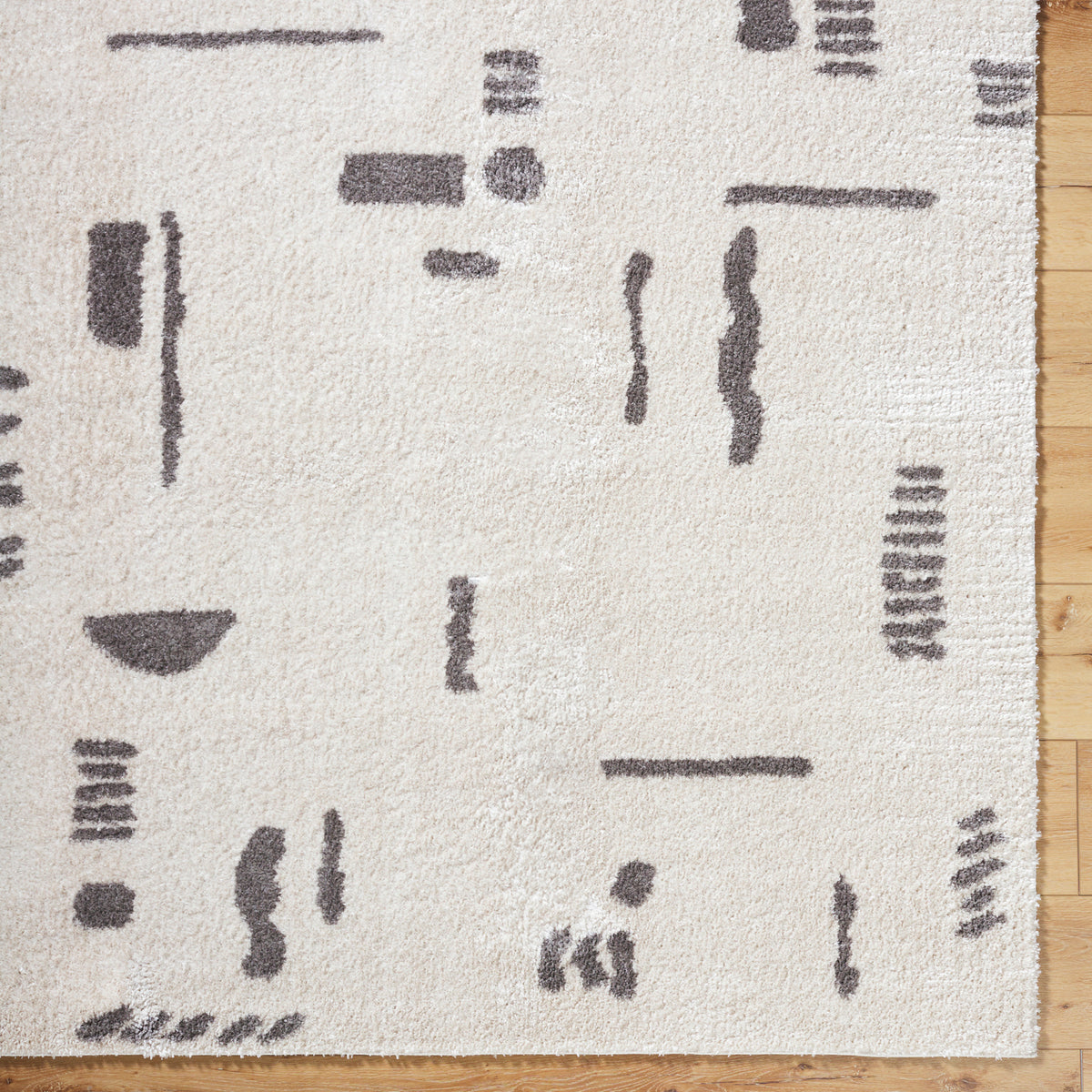Fossay Cream and Grey Washable Tribal Shaggy Rug