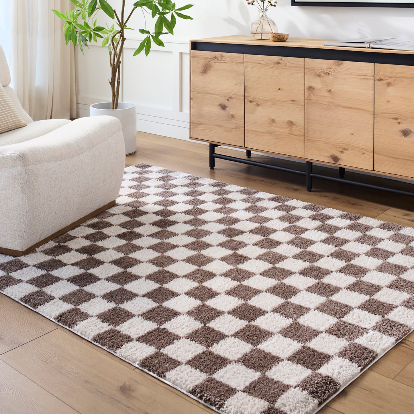Fossay Brown and Cream Washable Checkered Shaggy Rug
