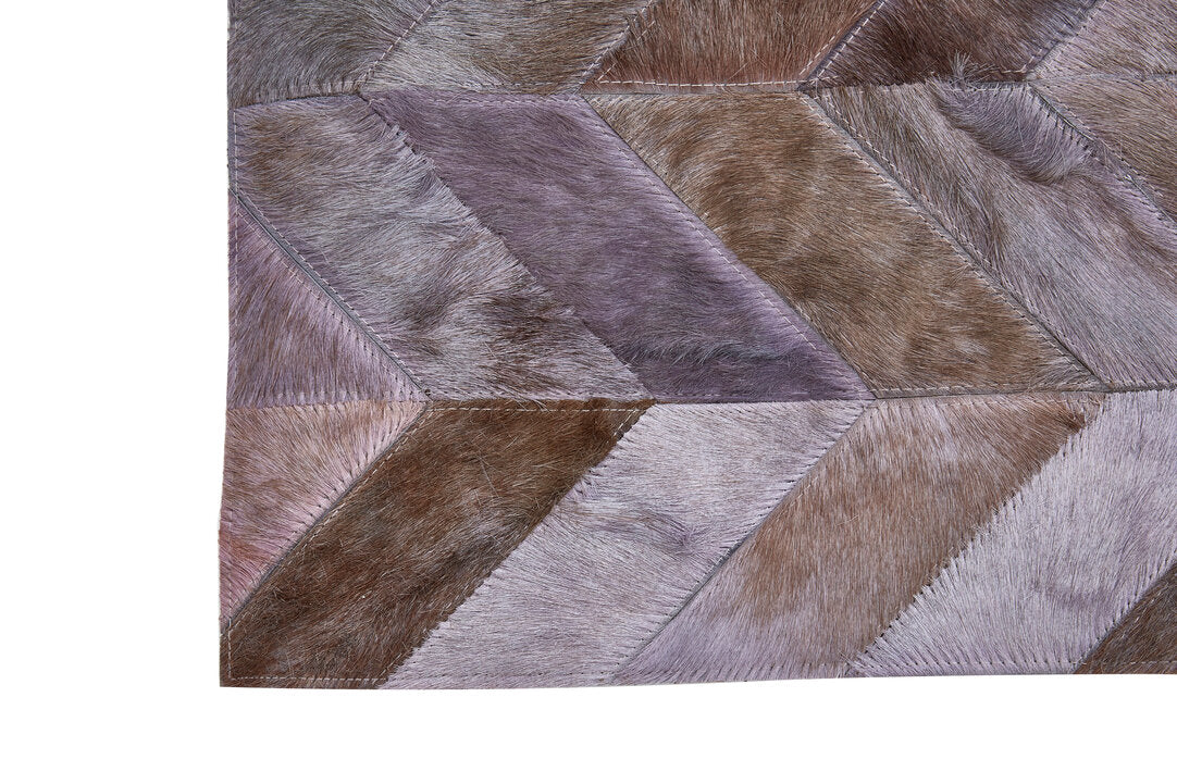 Large Cowhide Grey Hair on Leather Chevron Patchwork Rug