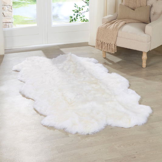 White 4 Pelt Sheepskin Rug